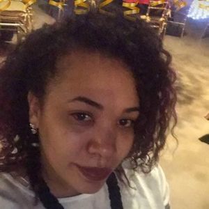 Meet your Posher, Bee